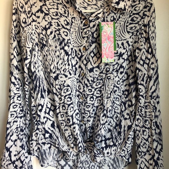 NWT Lilly Pulitzer sea view button down - Picture 3 of 4
